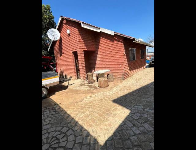 2 BEDROOM HOUSE FOR SALE IN COSMO CITY